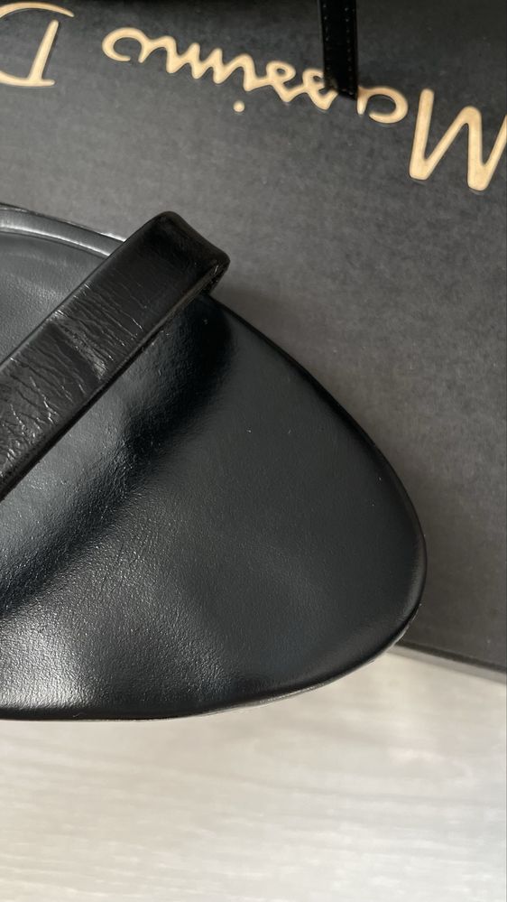 Сандалі massimodutti