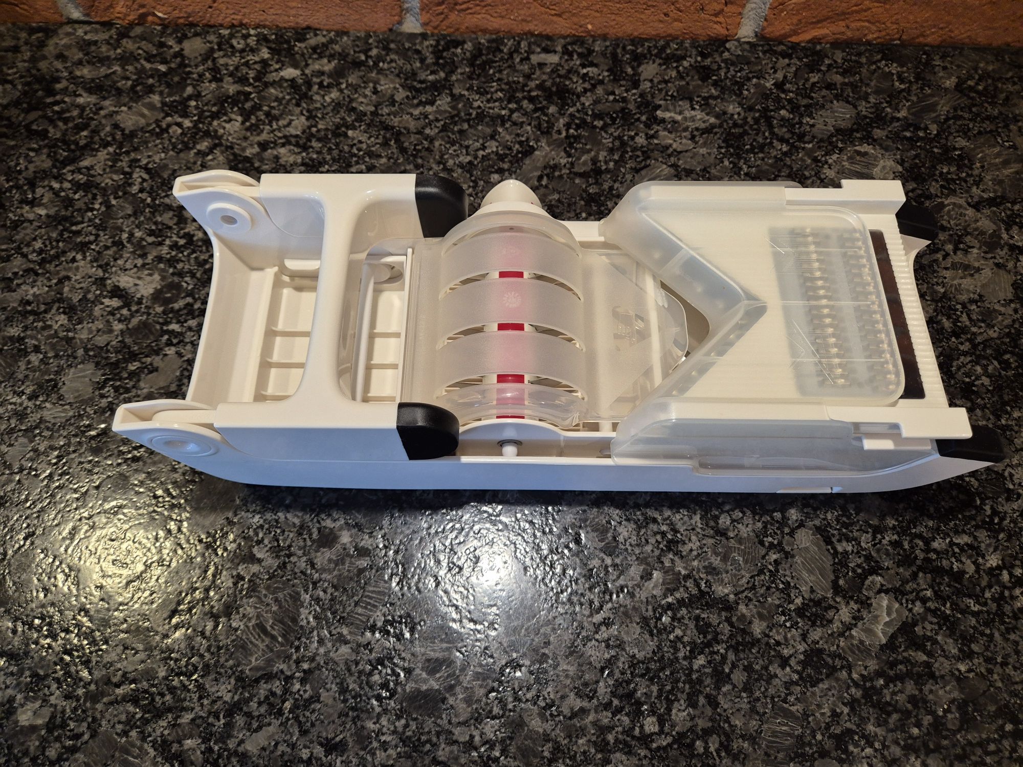 Mandolina, multiszatkownica, szatkownica ręczna Tupperware