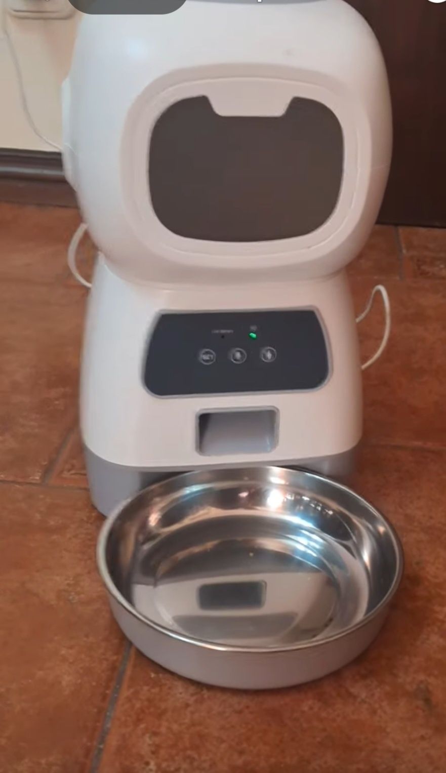 Dispensador de ração para gatos
