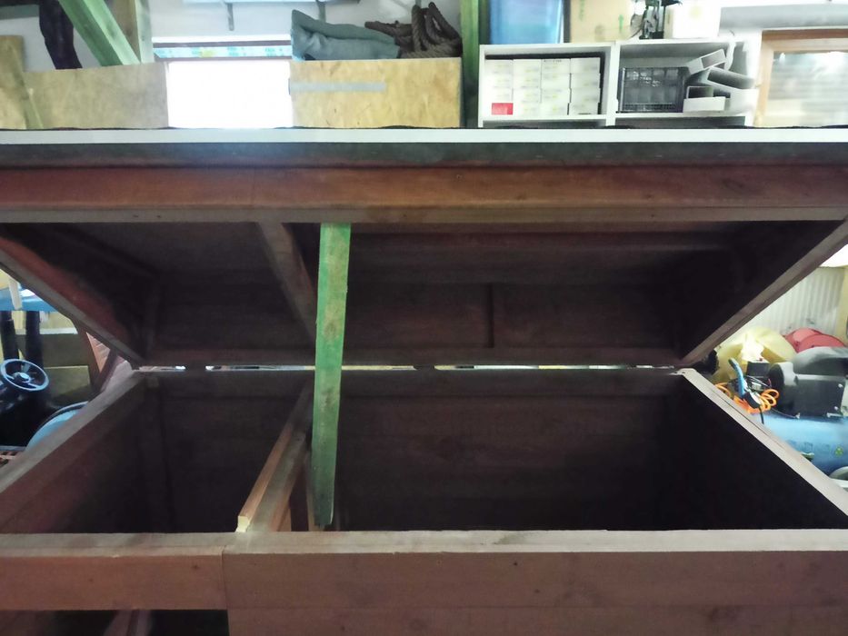 Buda dla psa - duża z przedsionkiem