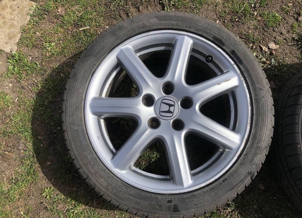 Диски с зимней резиной Honda 225/45 R17