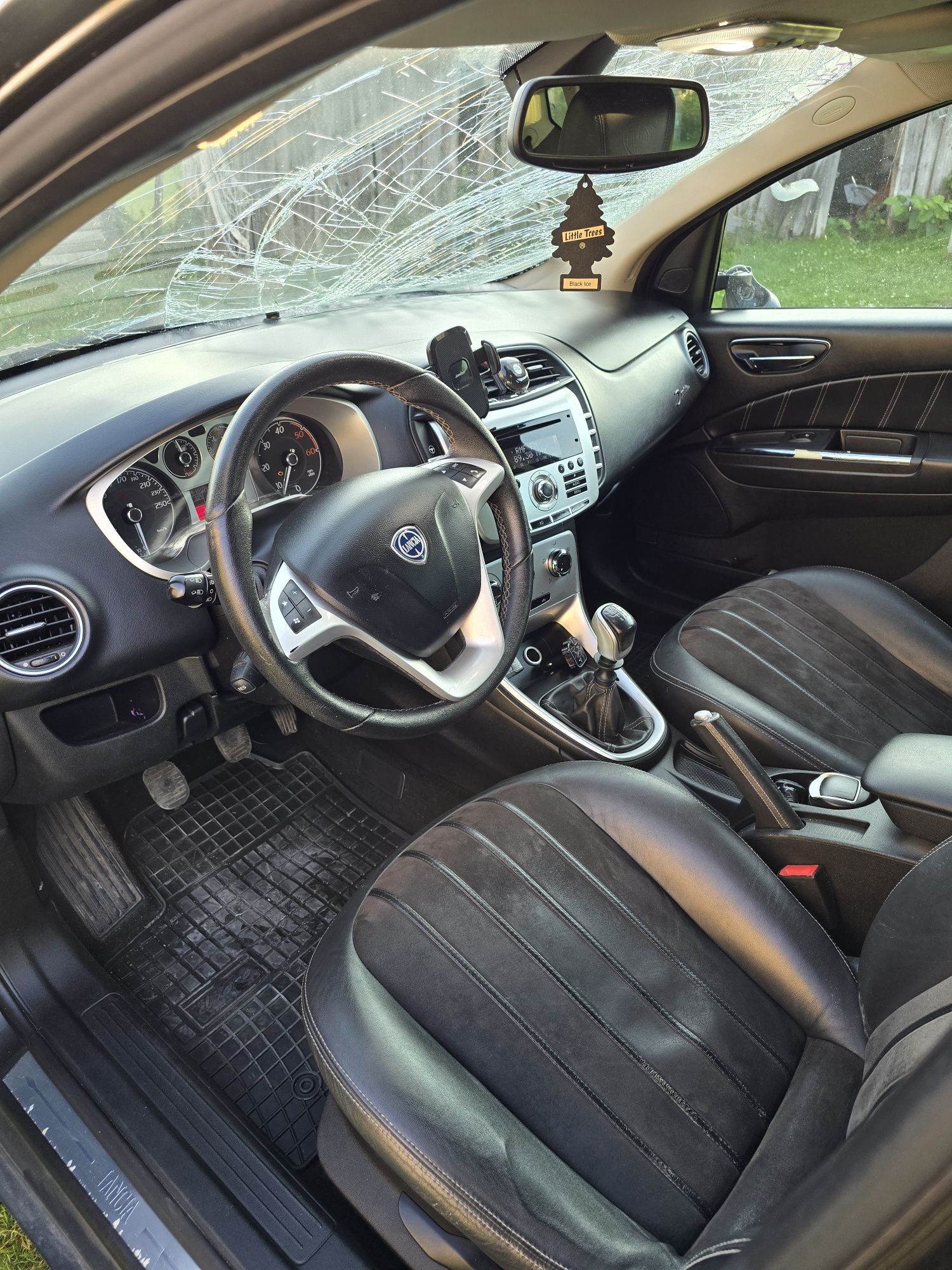 Lancia delta 3 2.0jtd uszkodzona