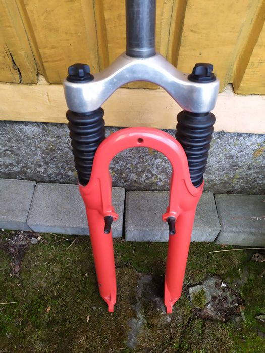 ROCK SHOX  JUDY XC  HYDRACOIL amortyzator przód 26'' Polecam