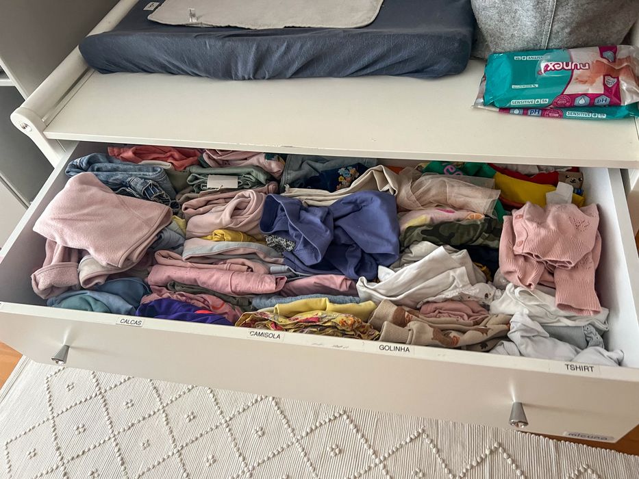 Comoda Micuna modelo “Princesa Anastasia” com cristais Swarovski