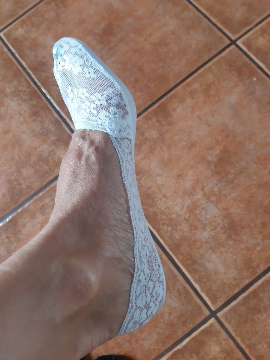 Nowe koronkowe skarpetki/ stópki,  białe.  Rozm. 36- 40
