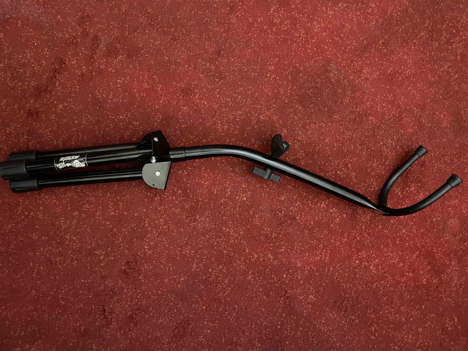 Стійка для саксофон тенор