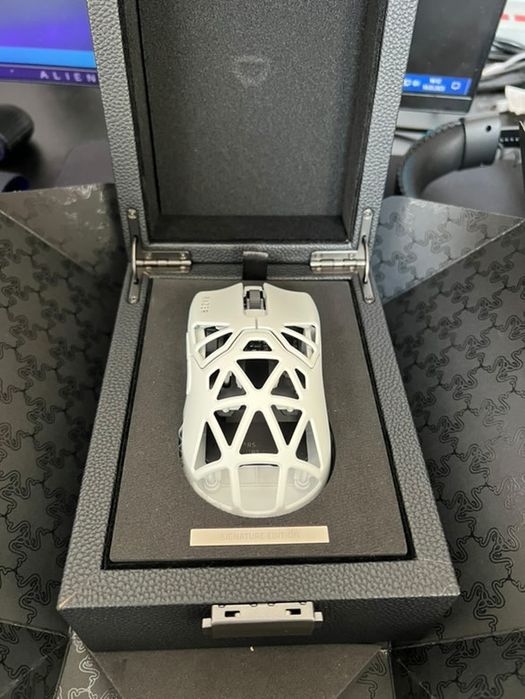 Razer viper signature edition
