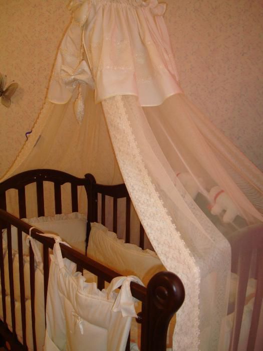 Детская кроватка-диван Трия "Ксения" со стразами укомплектов