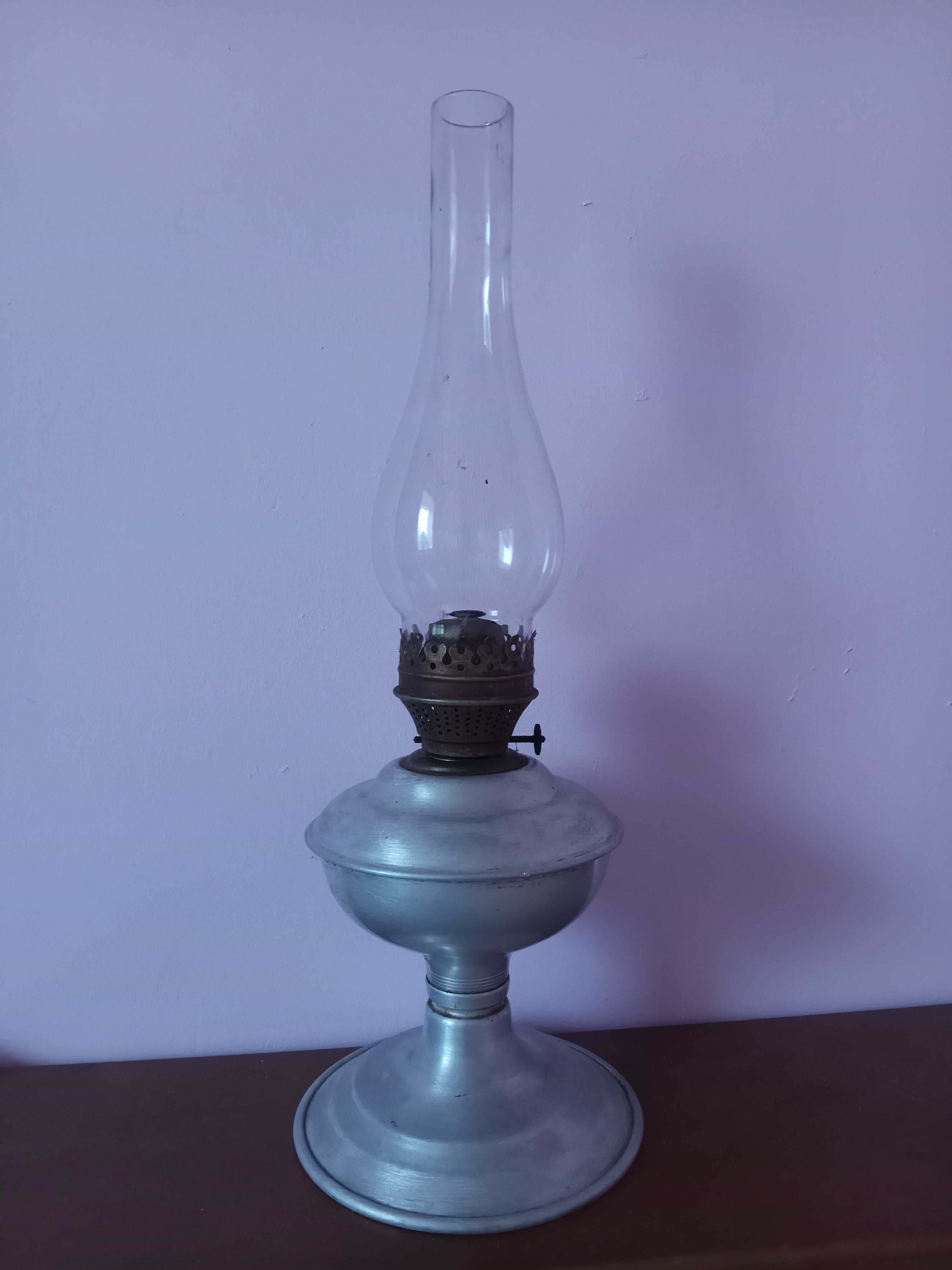 Ретро керасиновая лампа