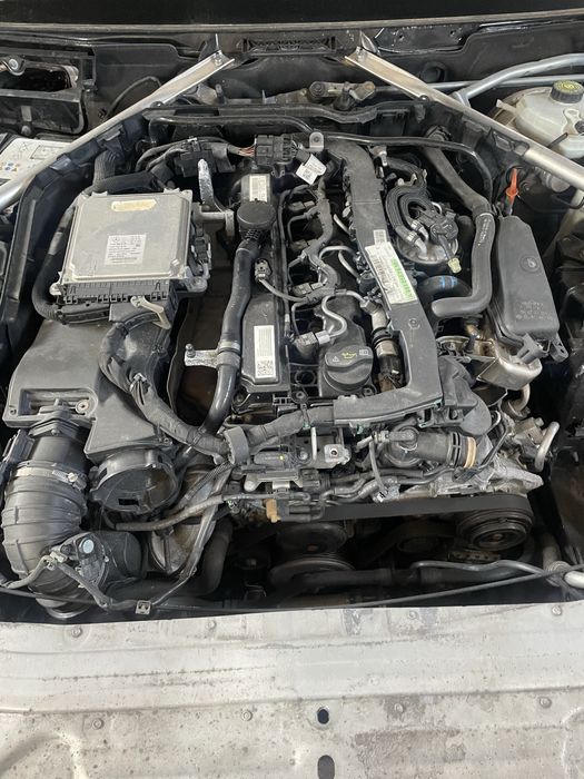 Motor Mercedes W205