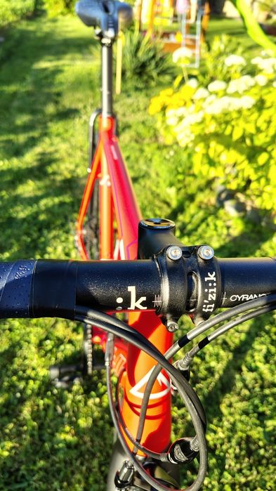 Rower Szosowy rama Fuji r. L 58cm Osprzęt Shimano 105 R7000 używany