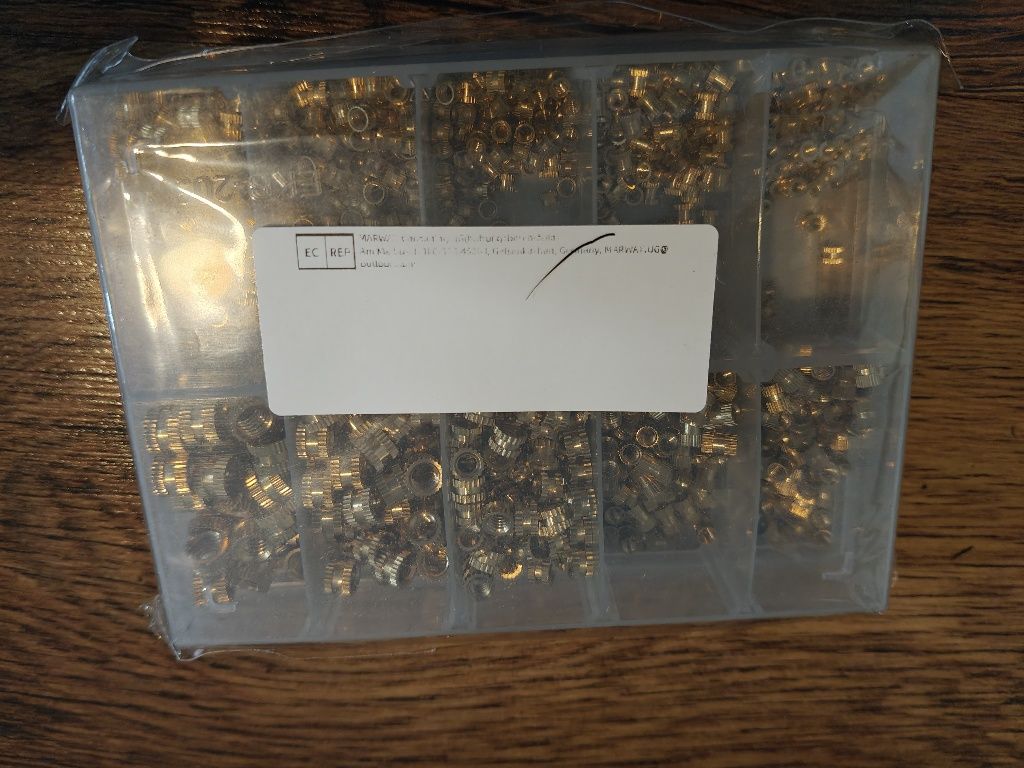 Tulejki z gwintem M2 M3 M4 M5 M6 do druku 3d 900sztuk