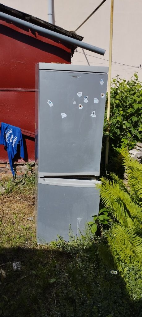 Холодильник ZANUSSI двух камерний