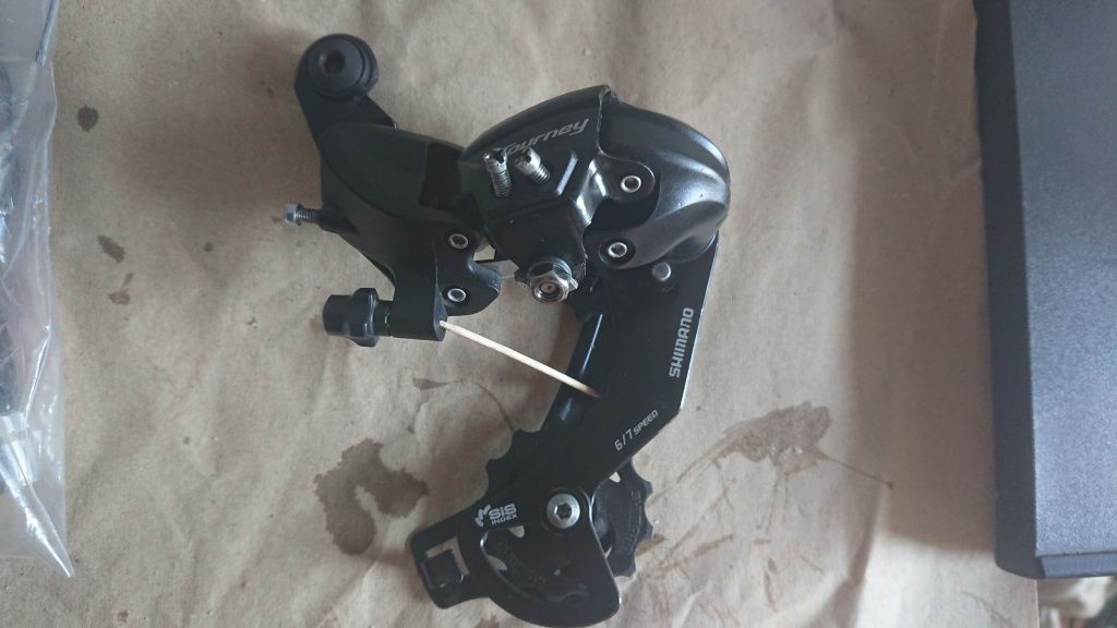 Компоненты трансмиссии велосипеда (переключатели, шатуны) Shimano