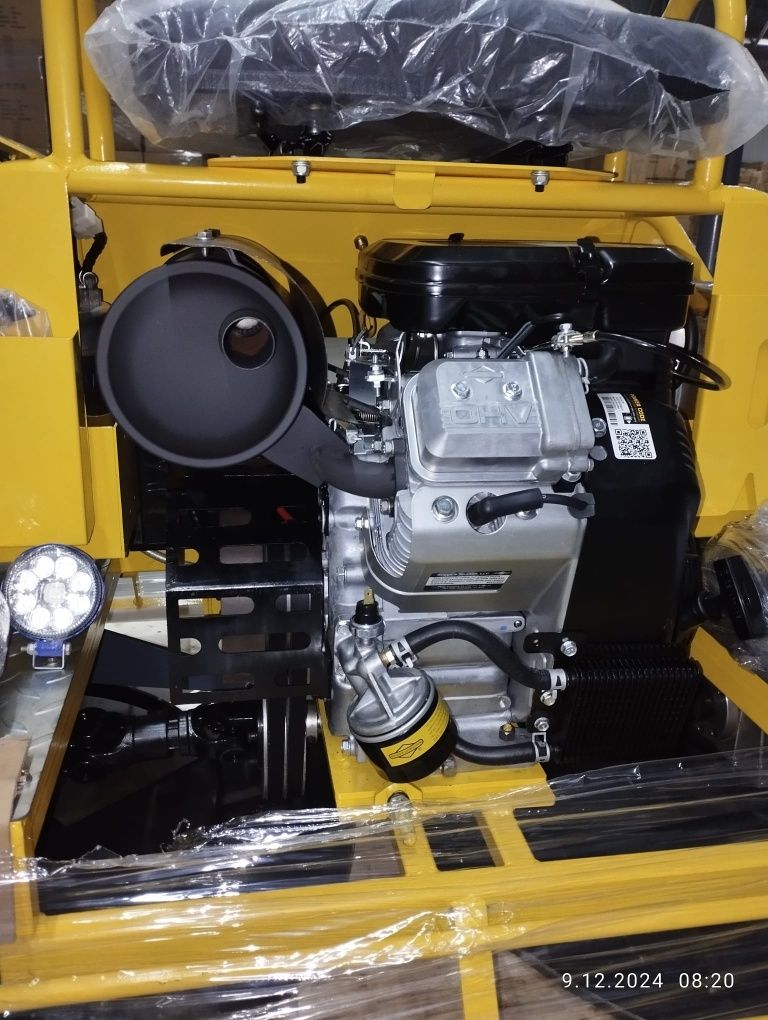 Zacieraczka dwukołowa samojezdna wylewek mod:PT-D36 B&S VANGUARD 24 hp