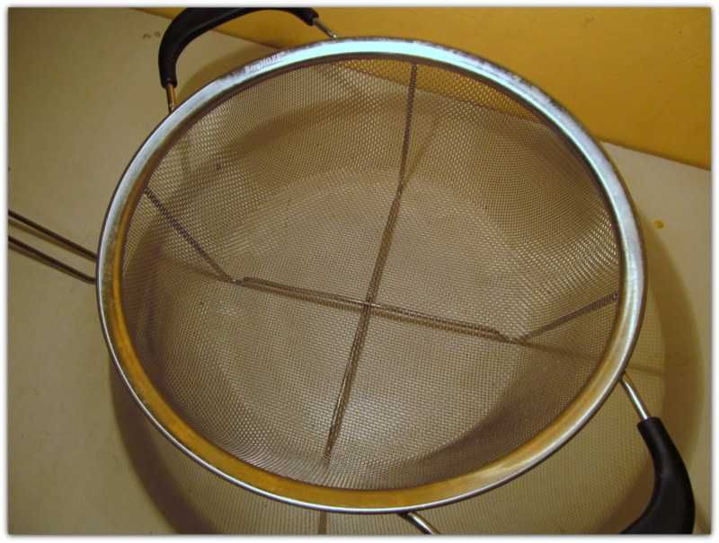 Sito stalowe kuchenne 25 cm cedzak do podawania i i mycia owoców