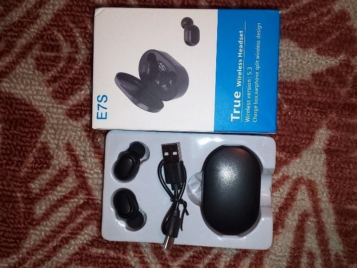 Безпровідні навушники всі 3 моделі