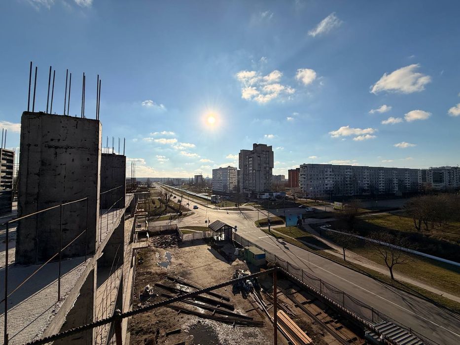 Продаж трикімнатної квартири в новобудові!