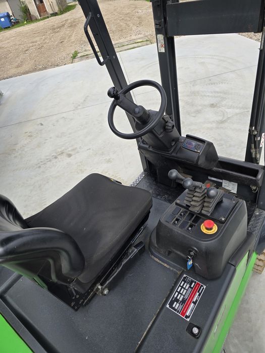 Wózek widłowy elektryczny triplex OM 48v 2011r widlak UDT
