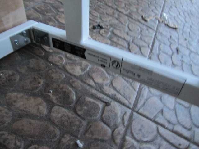 Barierka bramka do łóżka zabezpieczająca drewniana 90cm Pinolino