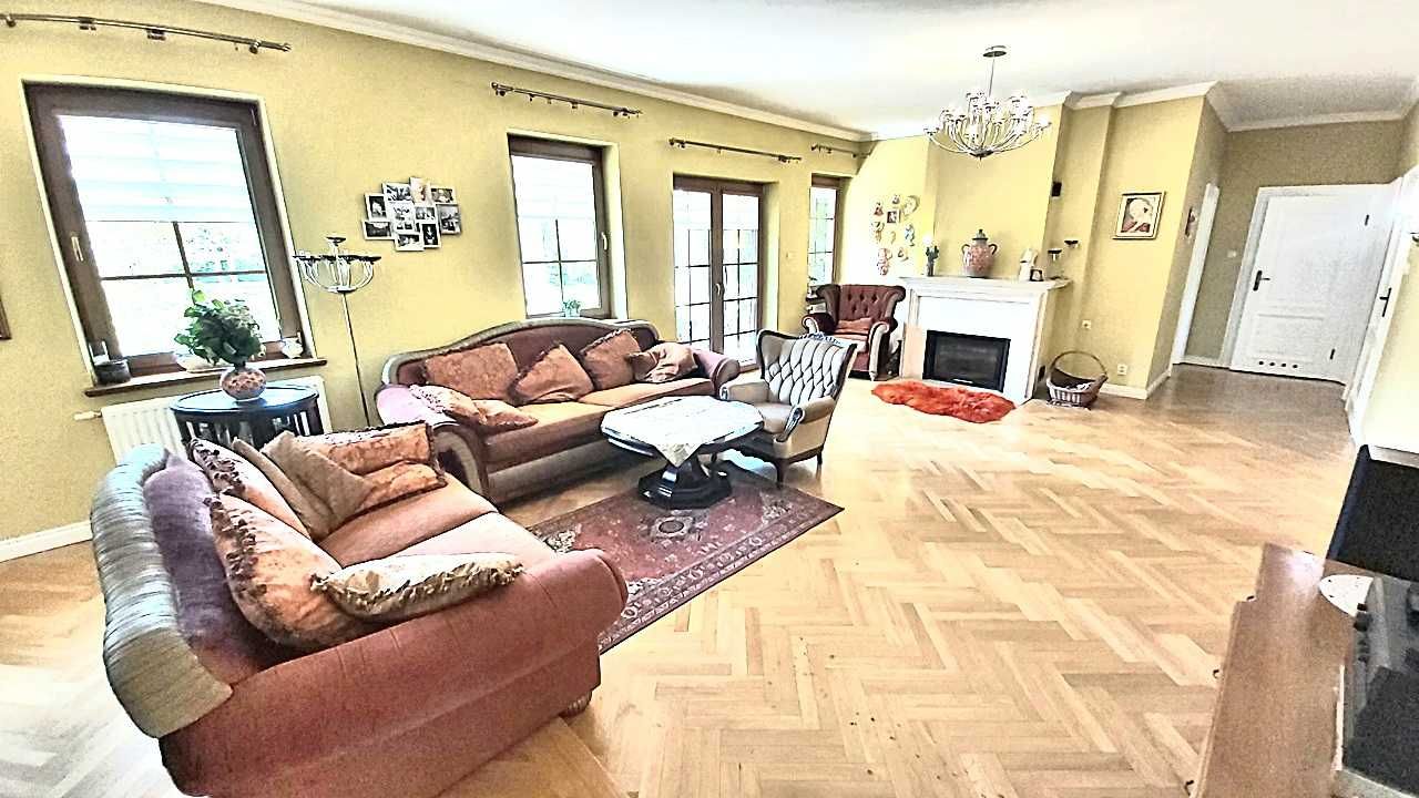 Stylowy dworek do wynajęcia – Bobrza, 10 min. od Kielc, staw i ogród