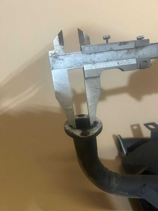 Tłumik do agregatu prądotwórczego – puszka 23 cm, rura Ø 28 mm