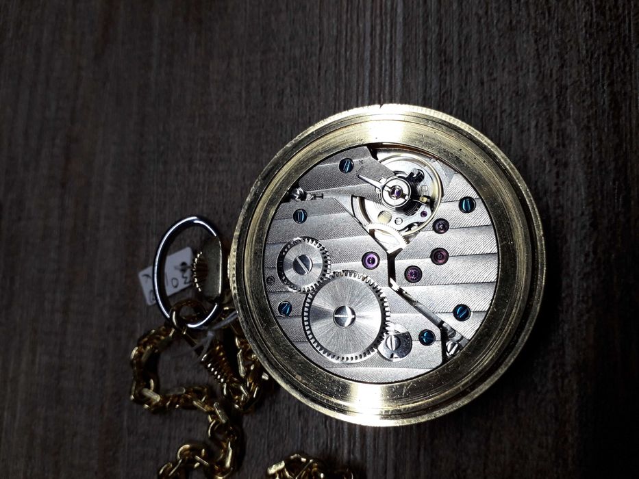 relógio de Bolso com corrente (plaque)