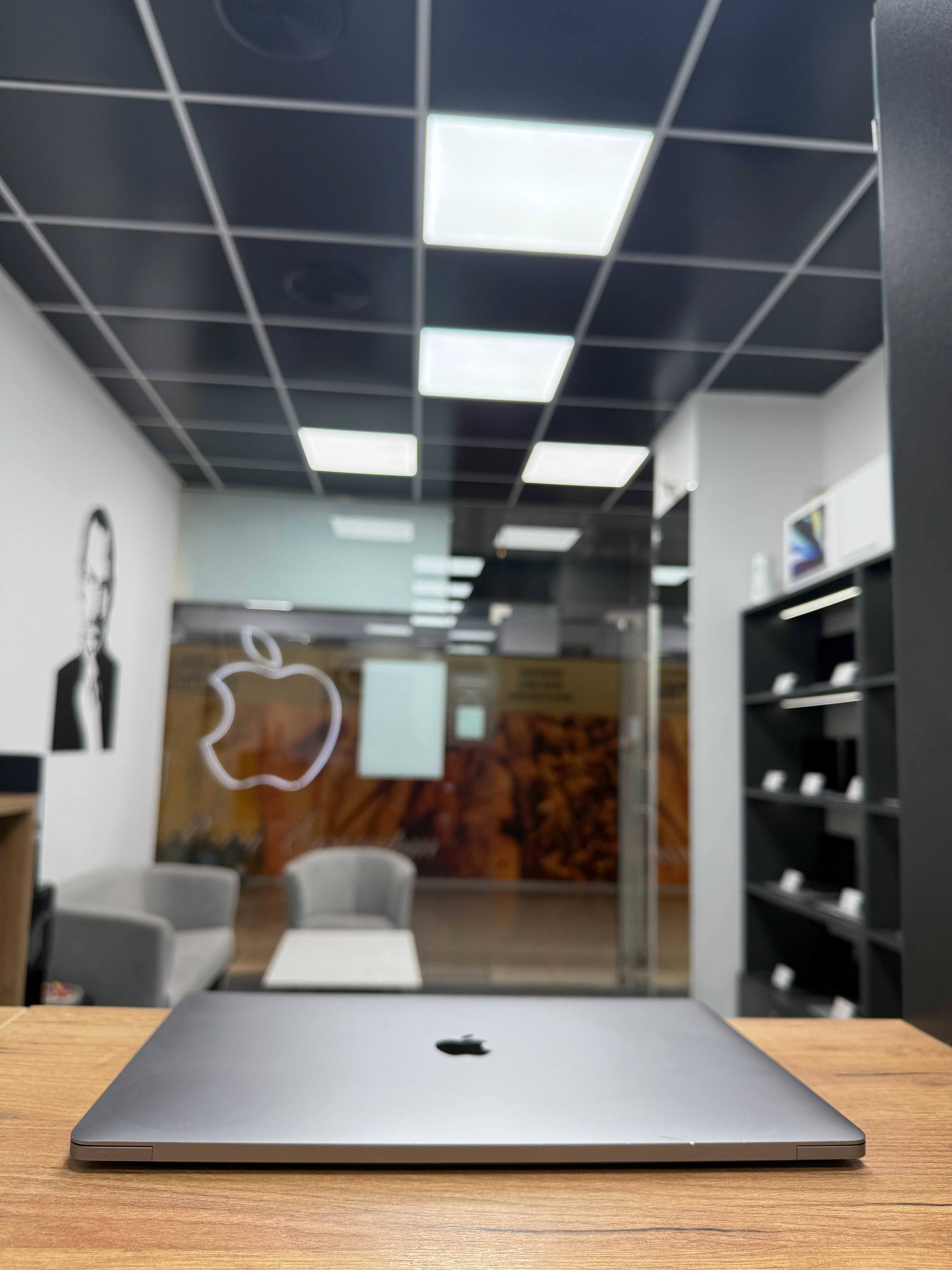 Макбук про 1 цикл i7 • 16Gb • 512Gb Macbook Pro 15 2018(2019) Гарантія
