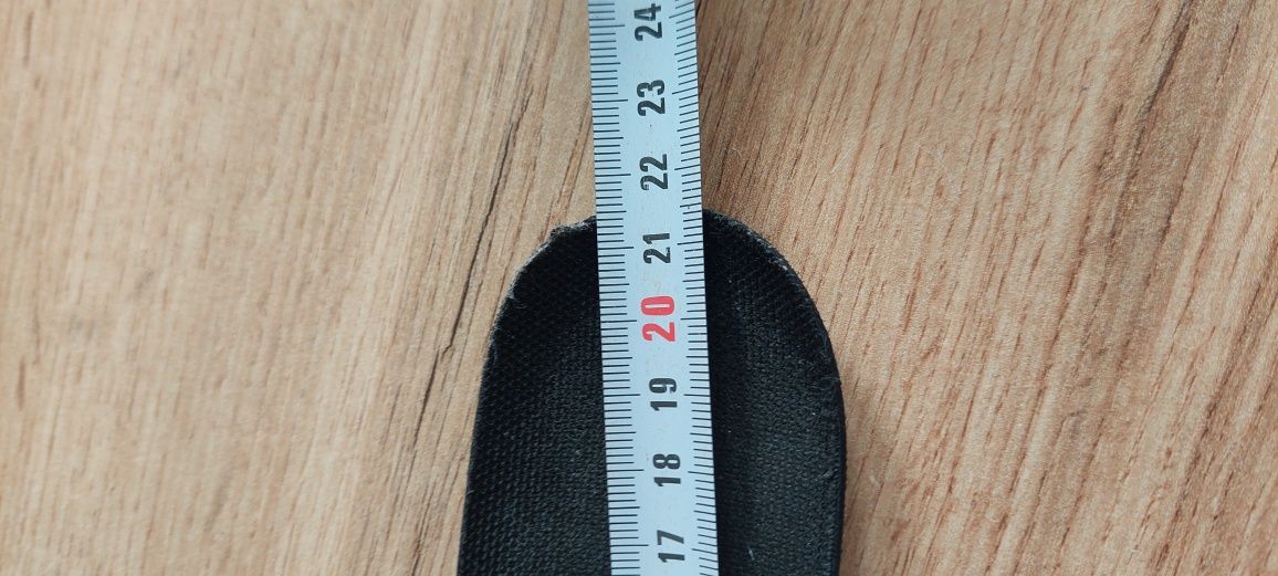 Buty Puma turfy korki r.33