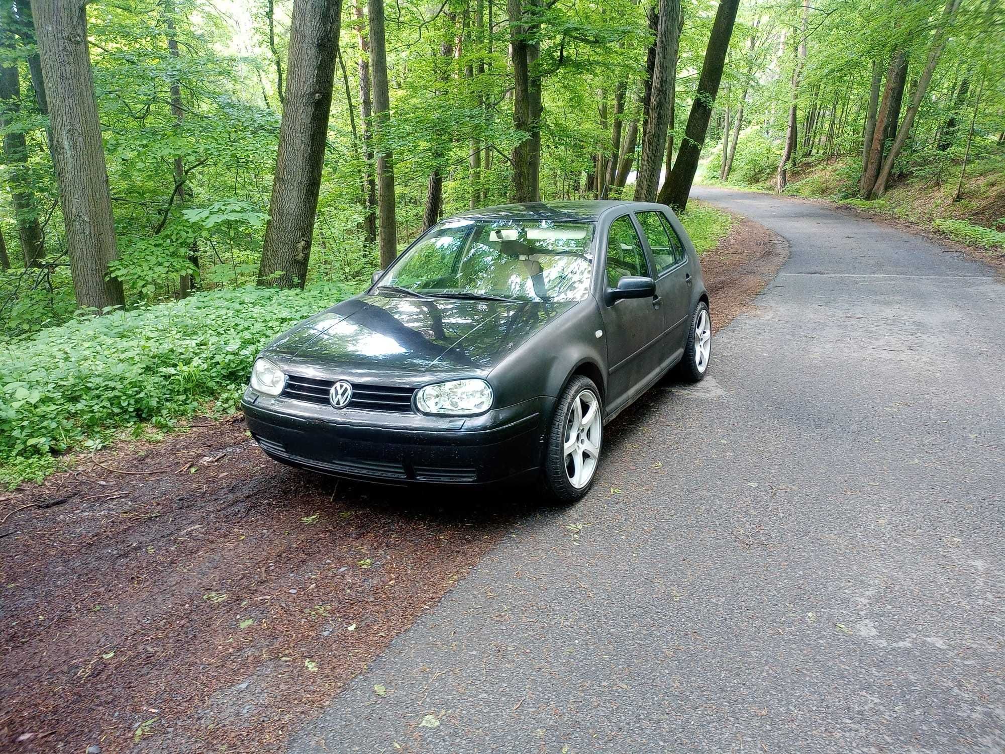 Sprzedam Volkswagen Golf VR5