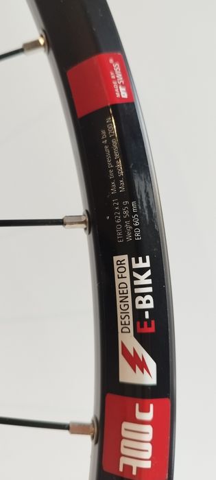 Koło tylne 28" piasta Novatec D792 SB-CL /obręcz DT Swiss 545D