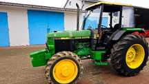 John Deere 2250 , 65KM 4x4