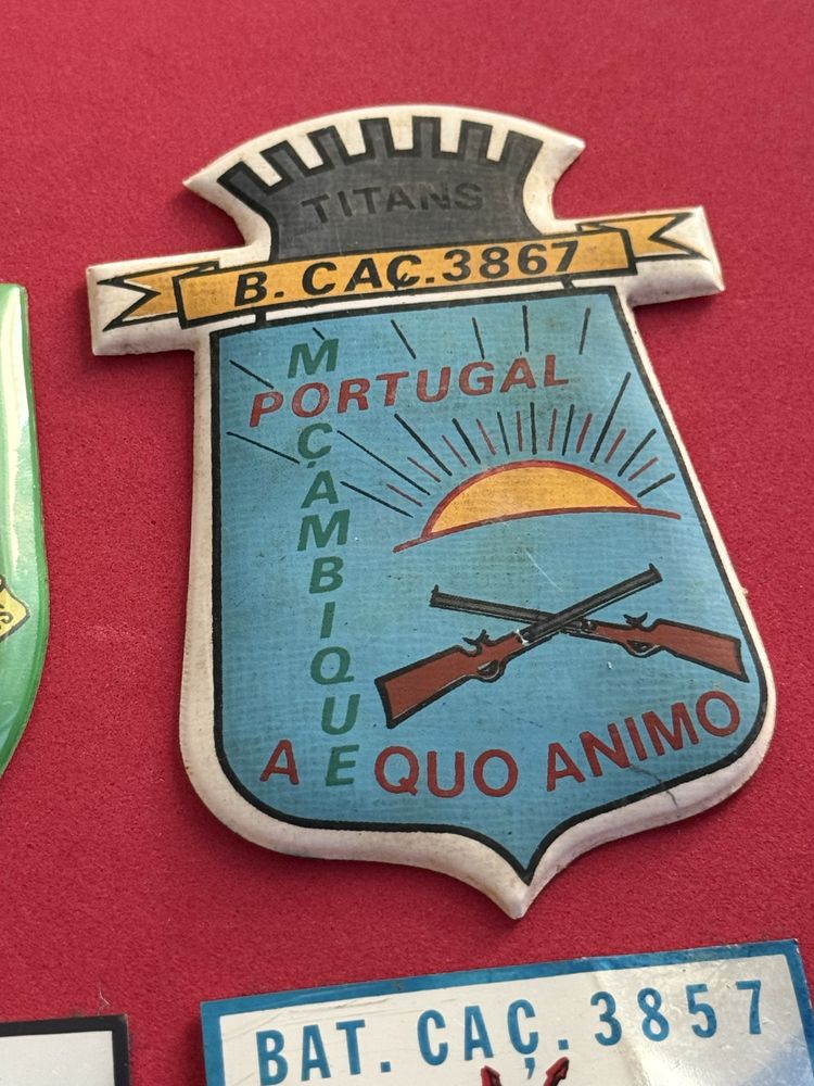 Crachás Militares