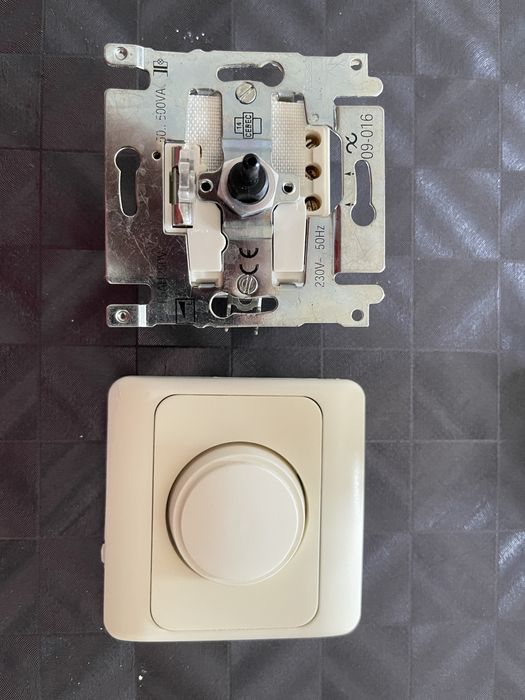 Interruptor de luz c/ regulação de intensidade