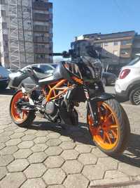 KTM duke 390 do ano 2015