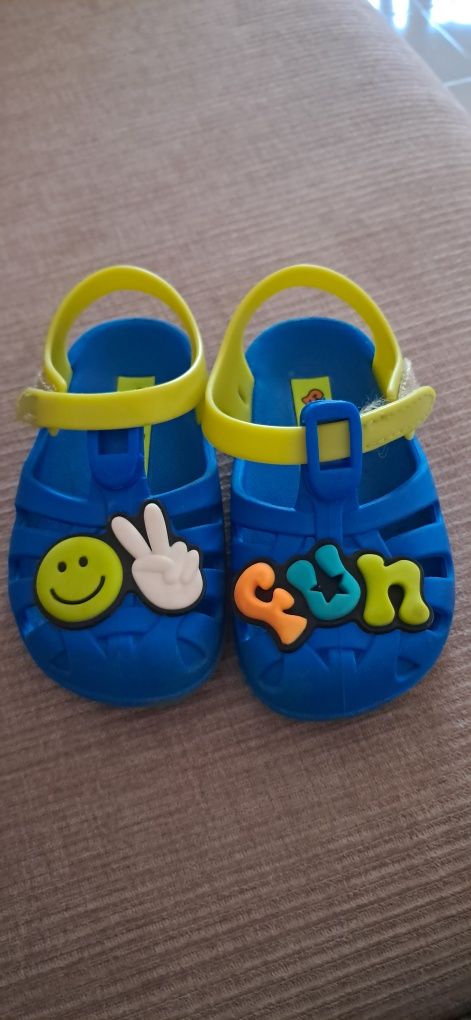 Sandálias 
Marca Tip Toey Joey
Número 22

So vendo em