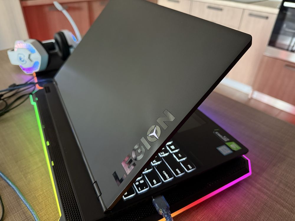Мощный игровой ноутбук Lenovo Legion GTX 8 GB+ игровой комплект