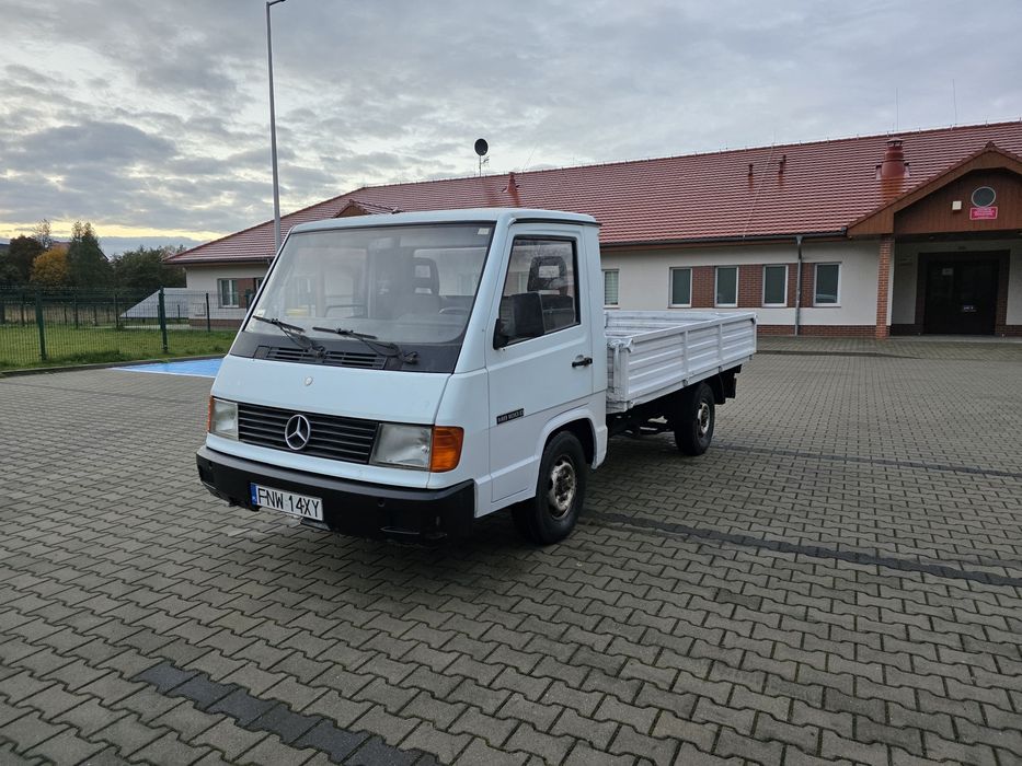 Mercedes MB100D niski przebieg,bez korozji,zadbany