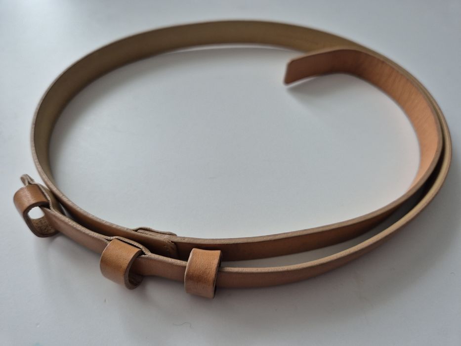 Cienki pasek bez klamry Balagan, beżowy/piaskowy