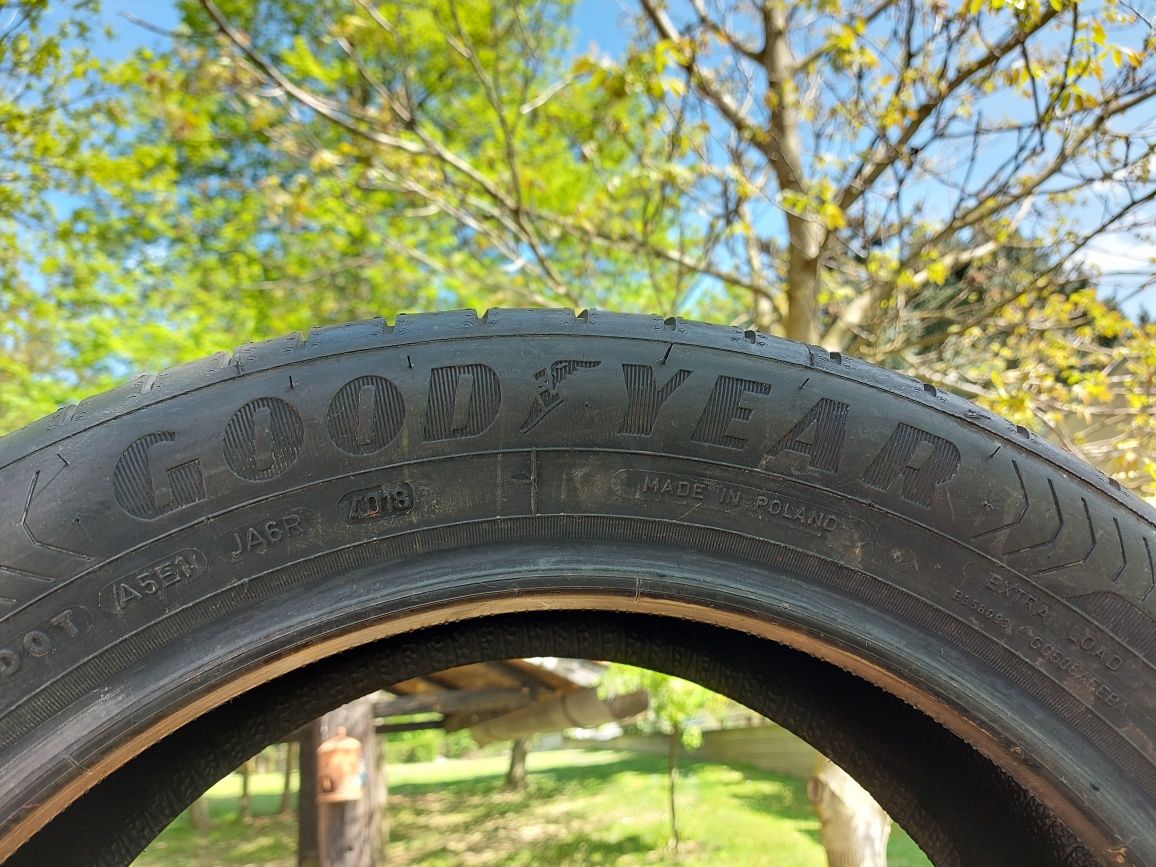 Продам НОВУЮ летнюю  резину Goodyear 205 55 R 17.