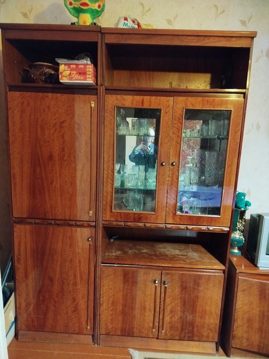 Віддам безкоштовно шафи