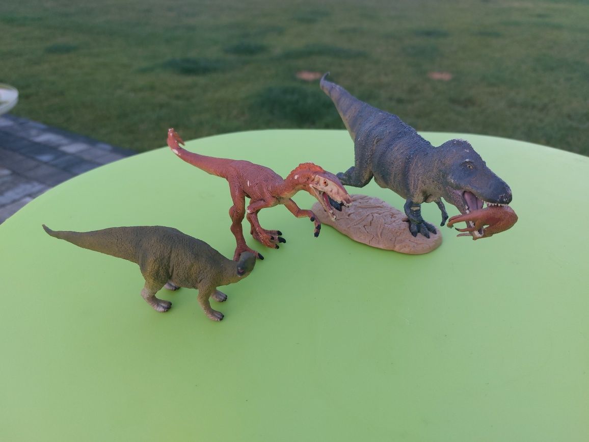 Zestaw dinozaurów schleich collecta tyranozaur edmontozaur troodon