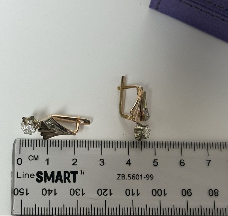 Золотые серьги с бриллиантами