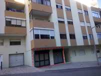 loja com 30 m2 com boa claridade