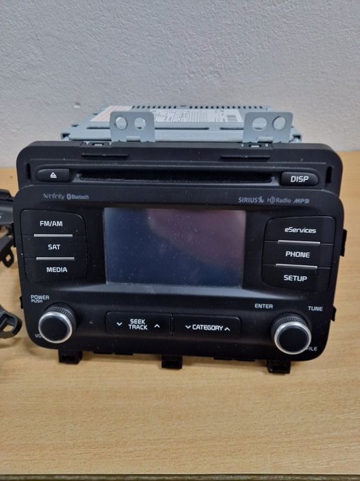 Продам рамку б/у з автомагнітолою киа оптима 2013-2015 р.в