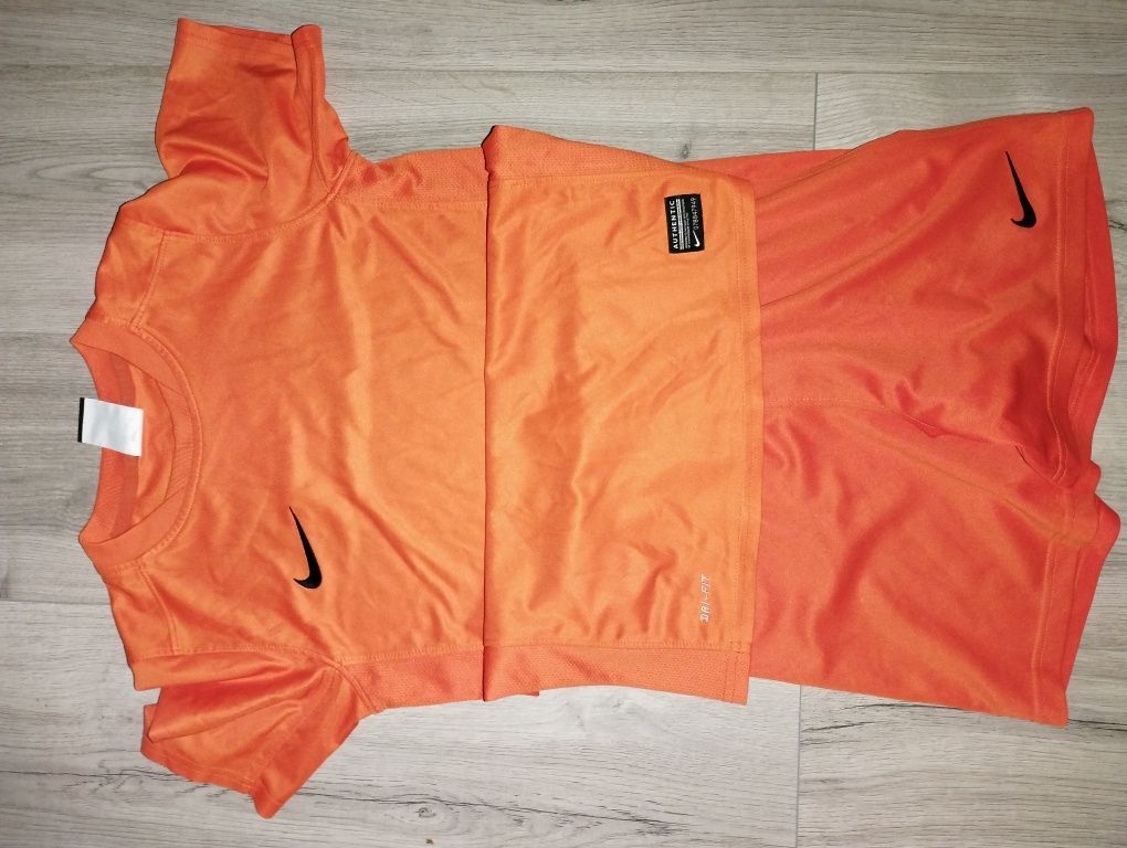 Komplet Nike kolor pomarańczowy