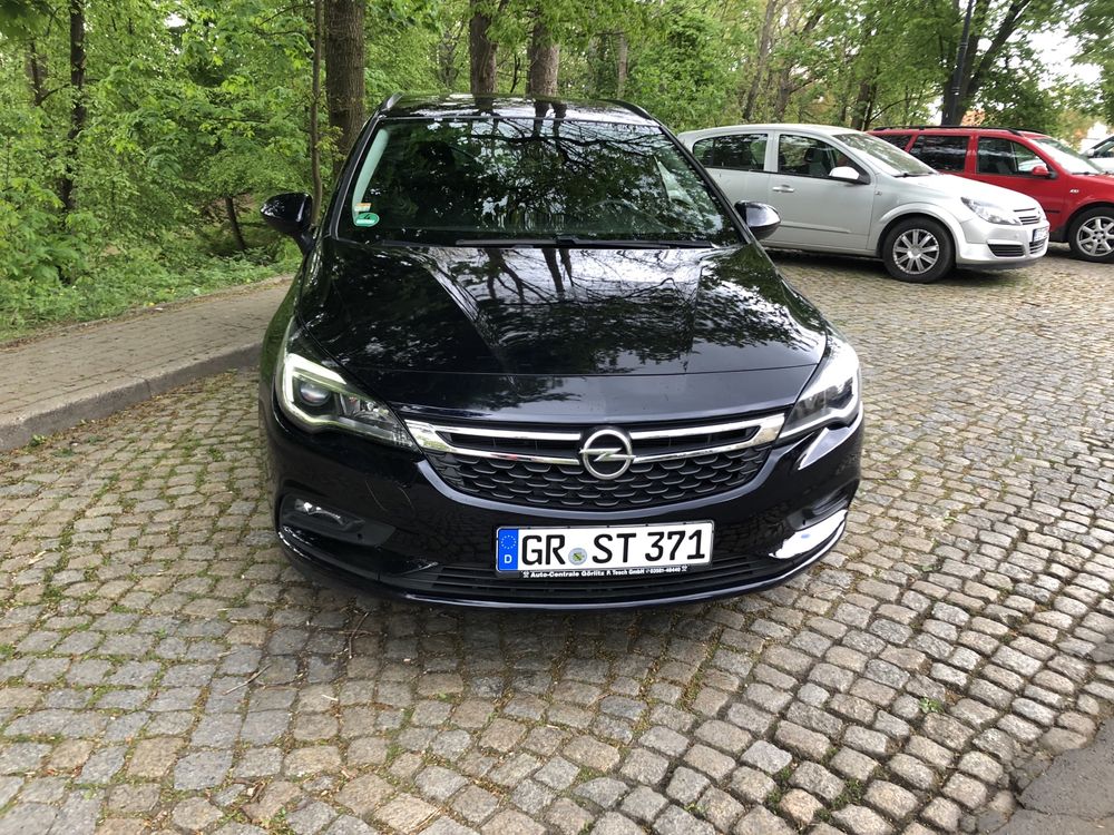 Opel astra 2018 rok