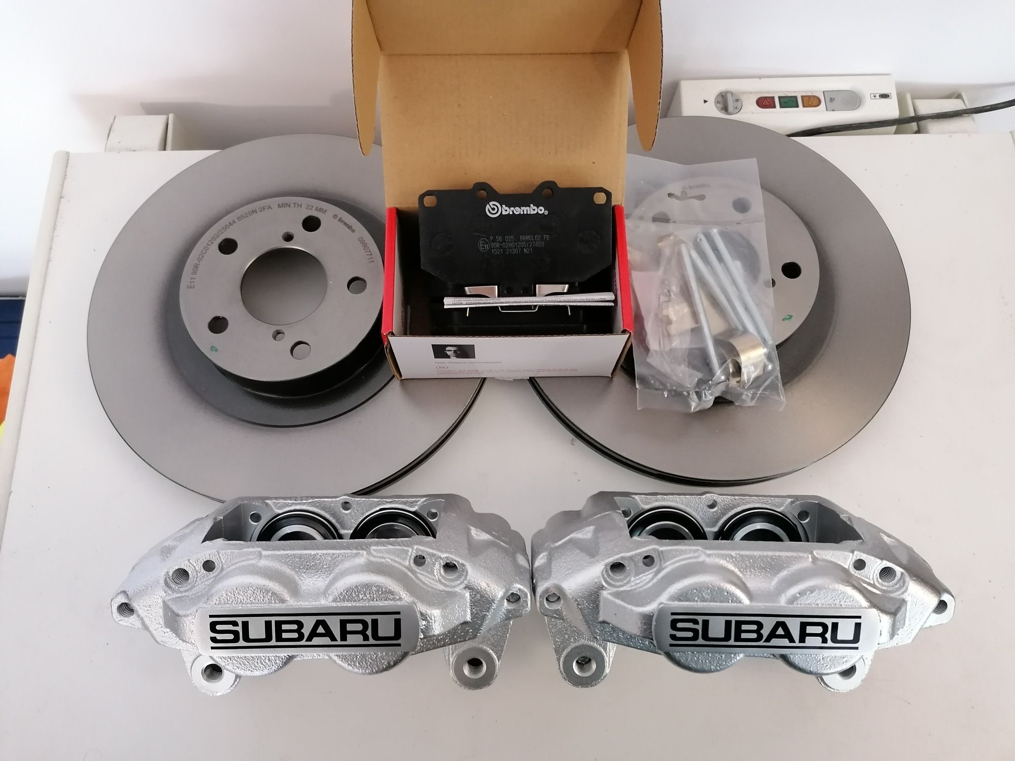 Zaciski 4-tłoczkowe Subaru Impreza WRX/GT Forester tarcze i klocki