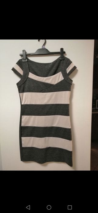 Sukienka w paski