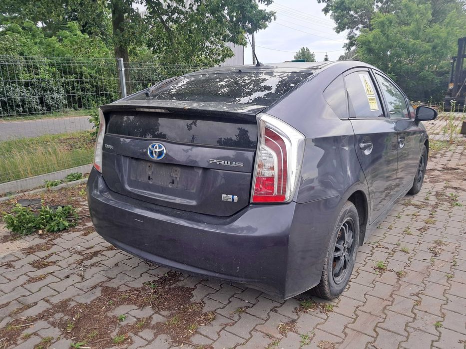 toyota prius III 1.8 hybryda anglik w calosci